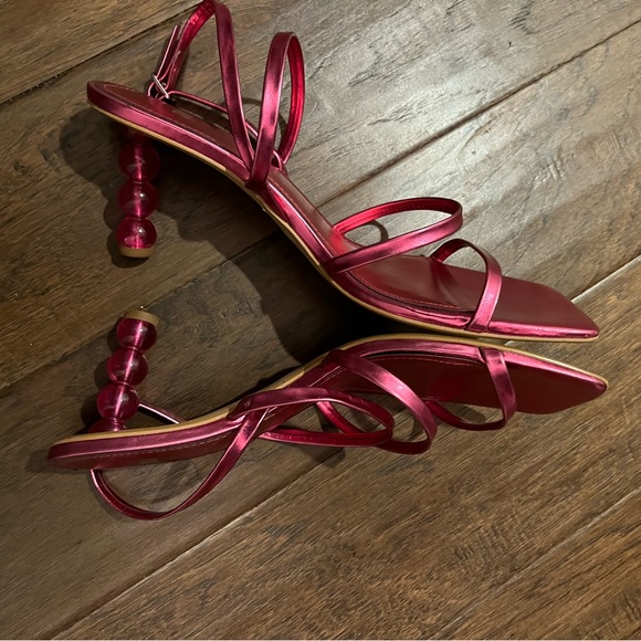 ZARA ~ ROUND HEELED SANDALS - Picture 9 of 10